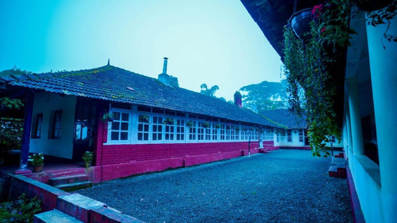 Tea Tours Ripon Heritage Bungalow Meppadi Exterior photo
